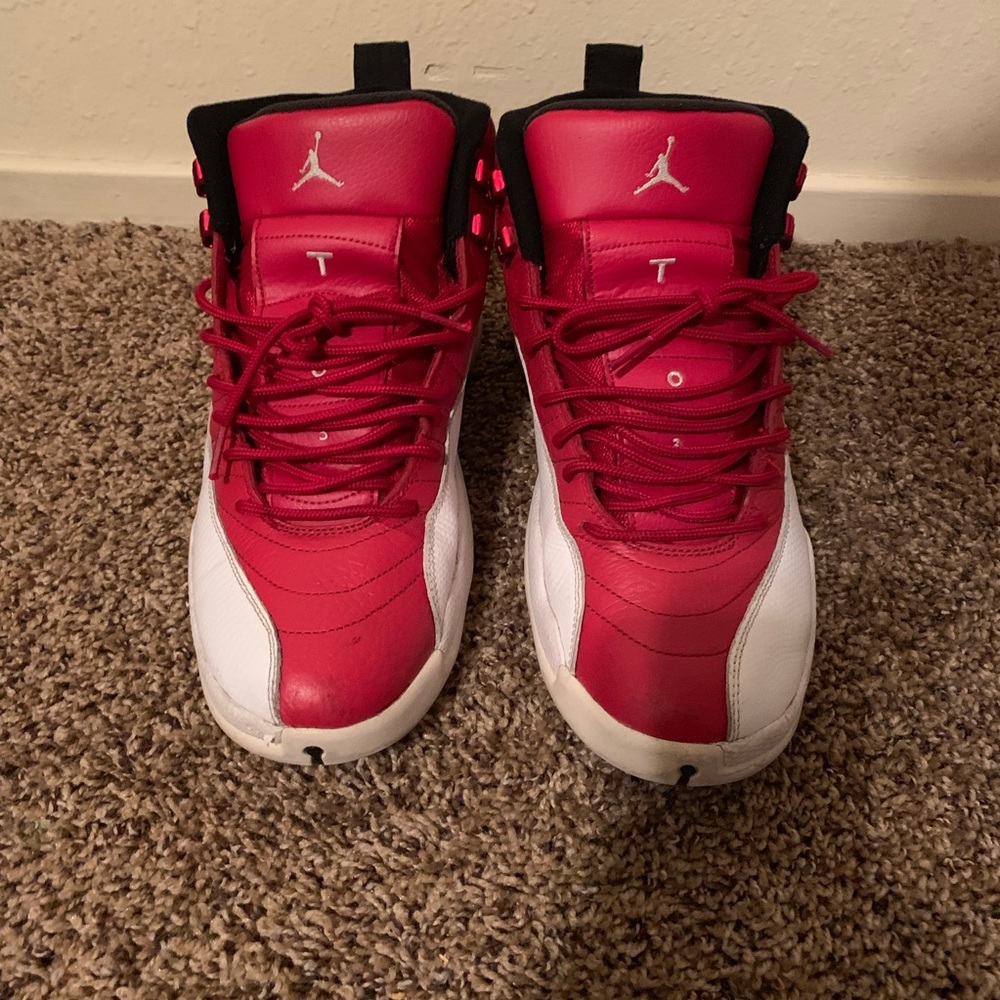 Retro 12 gym reds